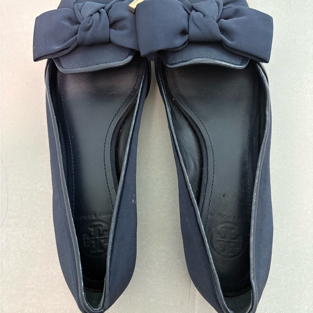 Tory Burch Blue Flats Sleek Design Comfortable Fit